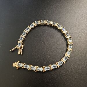 Elegant Gold and Silver Women's Bracelet